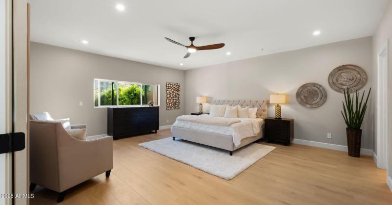 26-web-or-mls-Great Room11