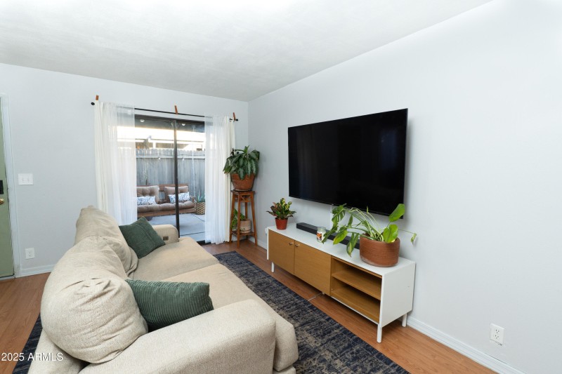 286 W PALOMINO Drive