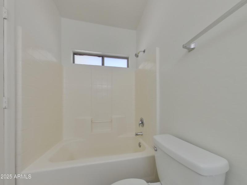 8_pc_mHKqbMJj4b_8fZHQBkcHc_layout_0