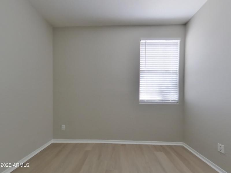 11_pc_BkcaSQzQpU_T7ohj7qVOq_layout_1