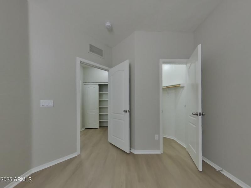 12_pc_BkcaSQzQpU_T7ohj7qVOq_layout_0