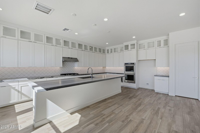Kitchen W Island Seating