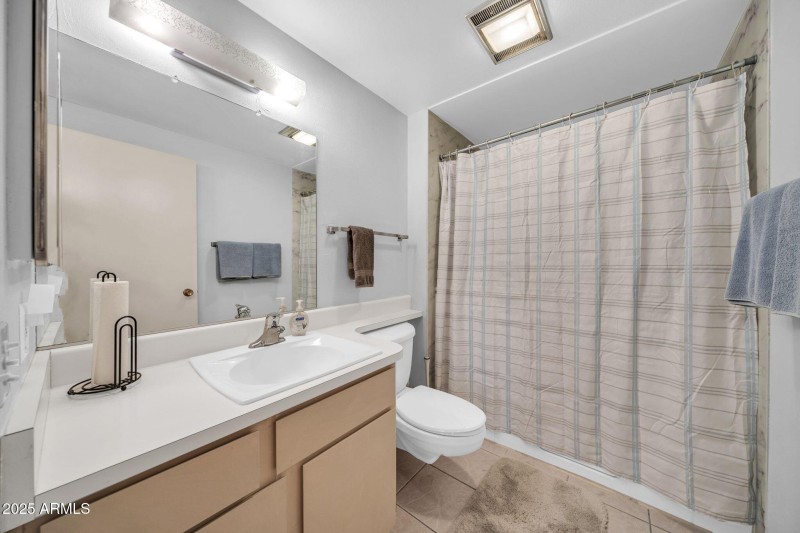 20018 N Lake Forest Dr-18