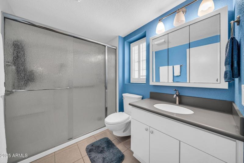 20018 N Lake Forest Dr-23