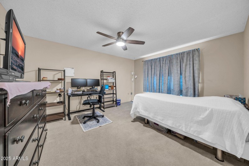 20018 N Lake Forest Dr-25