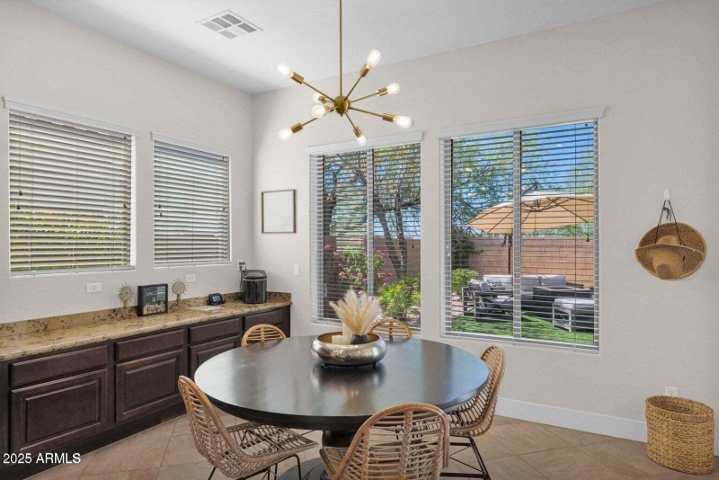 20250729215212009261000000-o