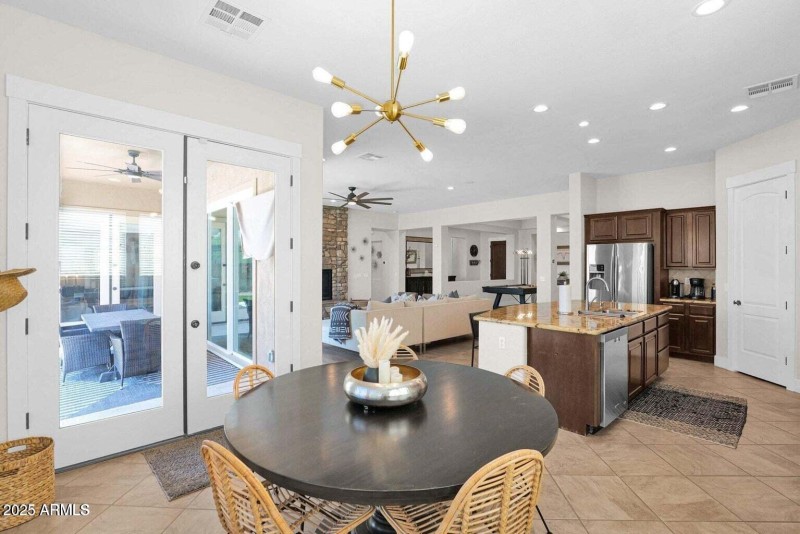 20250729215212832870000000-o