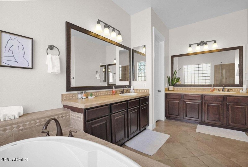 20250729215219136487000000-o