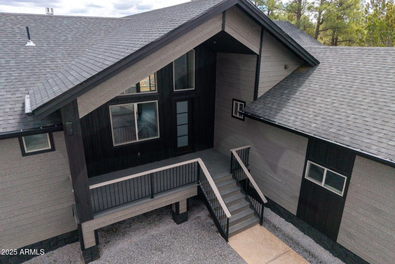 2701NEagleViewCir-ShowLowAZ-Drones-3