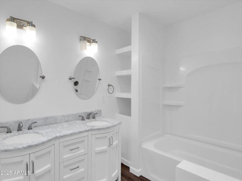 30-4337 E Wilshire Dr-30