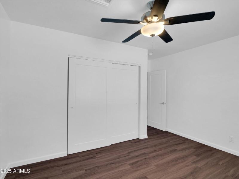 16-4337 E Wilshire Dr-16