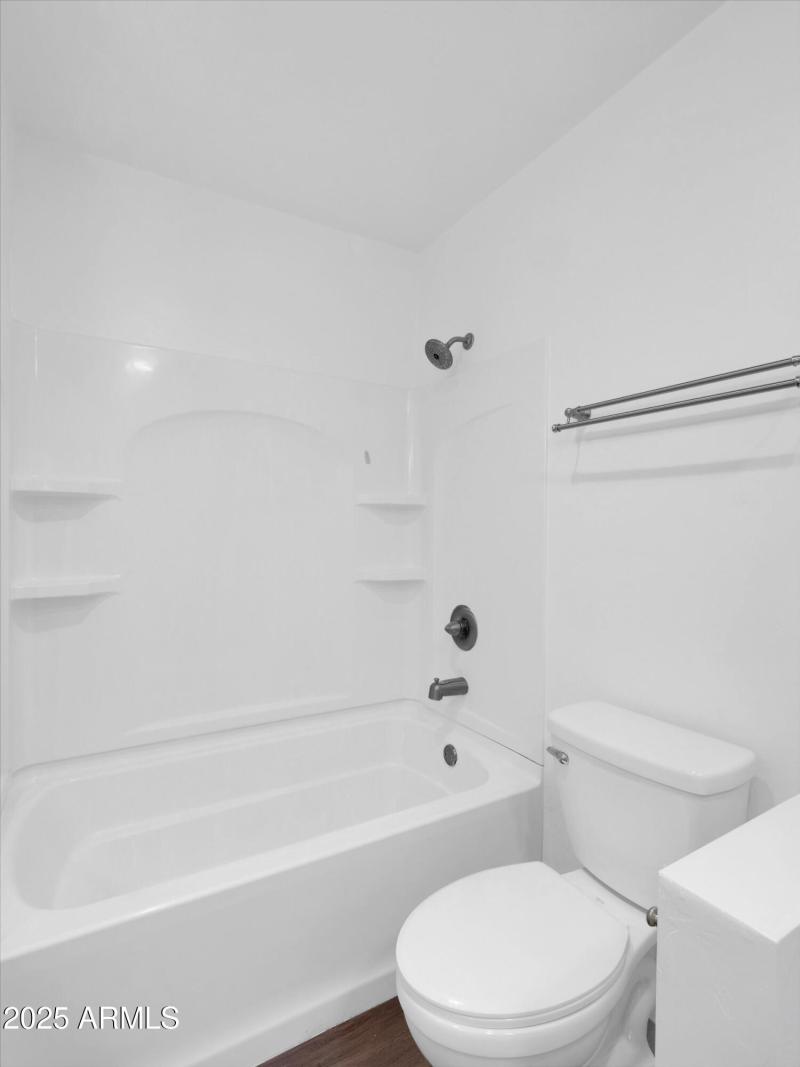 32-4337 E Wilshire Dr-32