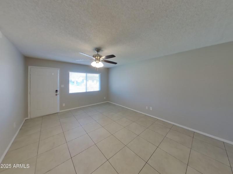 1_pc_fLI4JC0K3N_mia05wpYiD_layout_0