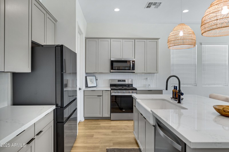 10051 E Talon Ave-12