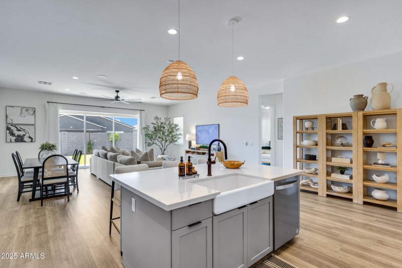 10051 E Talon Ave-13