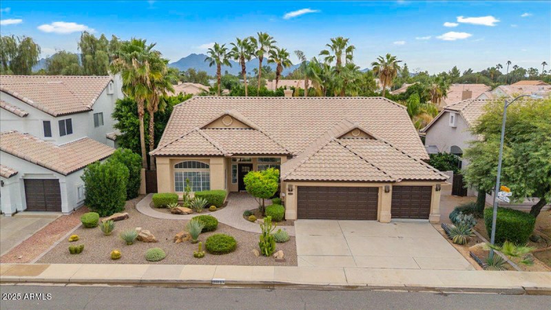 09-DJI_20251010094242_0240_D