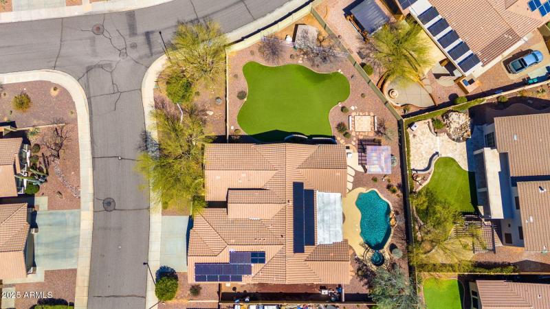 Aerial view showing HUGE yard