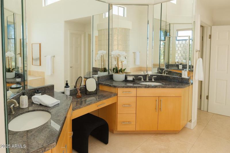 Oct 21, 2025, 01_24_33 PM