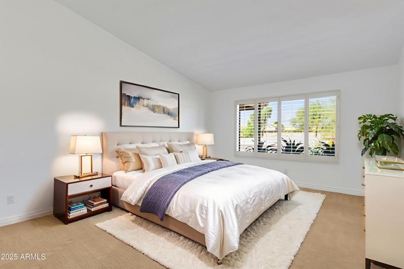 5903-E-Paradise-Lane-7 - Bedroom - Luxur