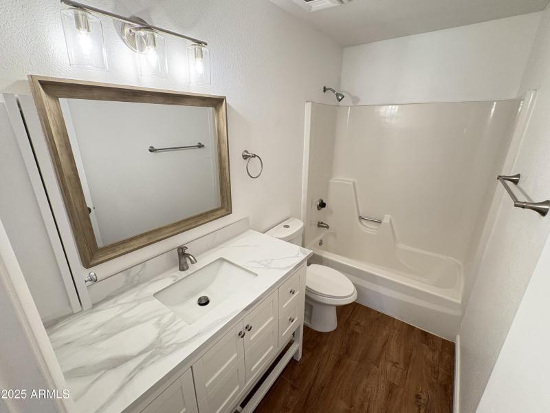 DCAFAED7-8613-4A3C-AAAF-F9F4FFC9FB93