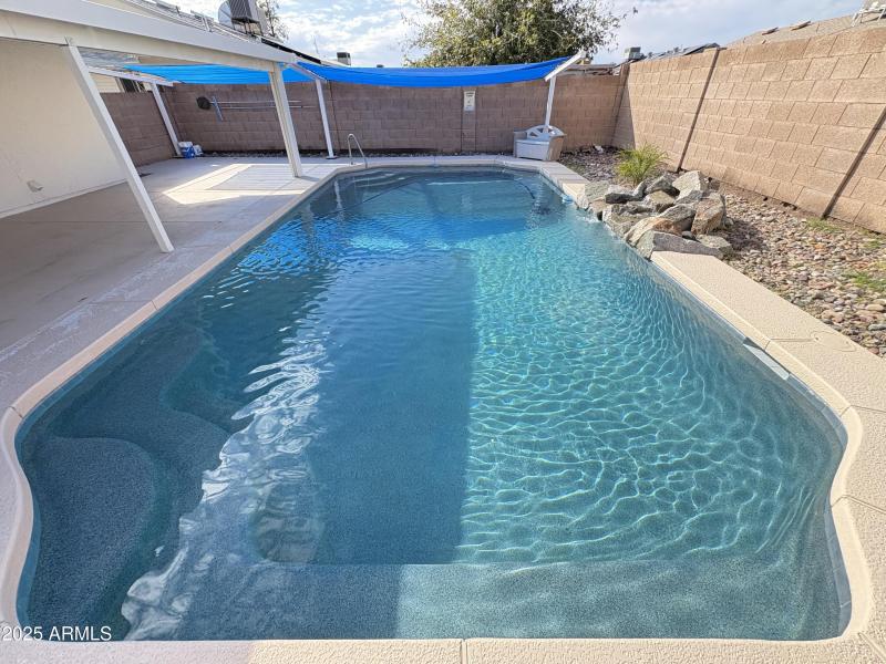 EEDF705A-F18F-4BA7-9D4F-7632000E8230