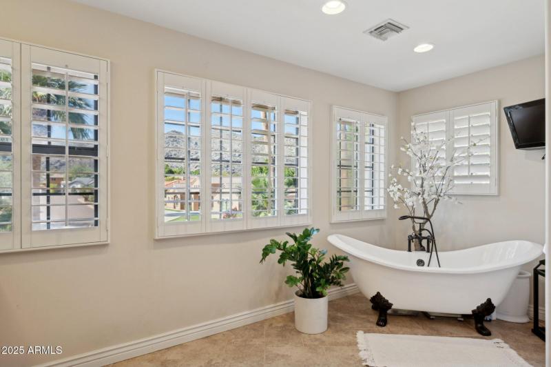 70-web-or-mls-11621-s-blackfoot-dr