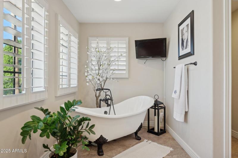 71-web-or-mls-11621-s-blackfoot-dr