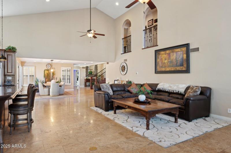 22-web-or-mls-11621-s-blackfoot-dr