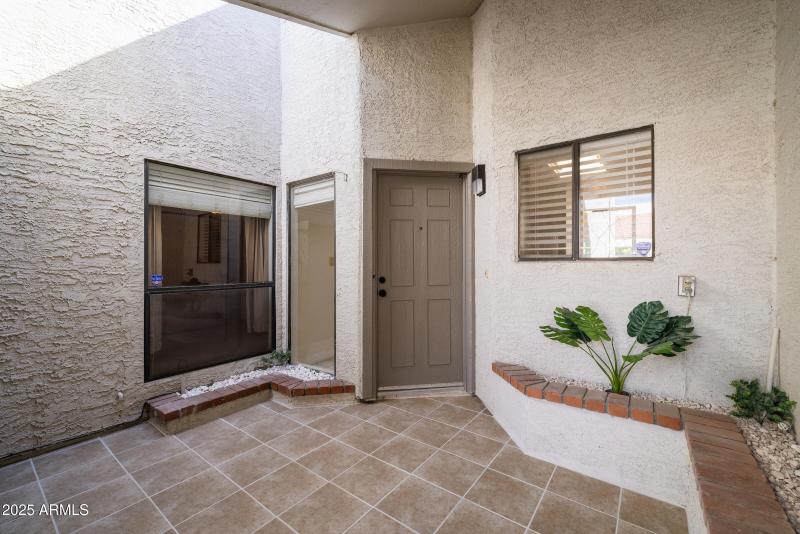 4775_W_Mission_Ln_10_17_25_03