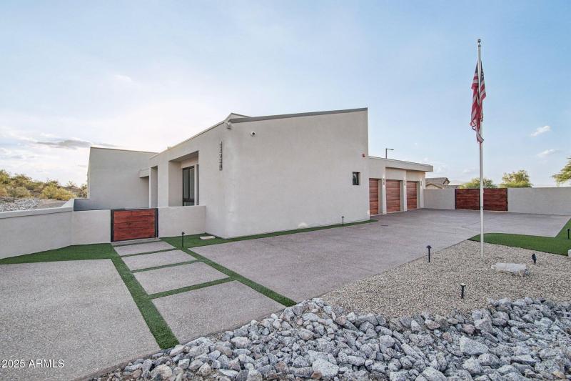 2-web-or-mls-W Estes Way-S2708-002