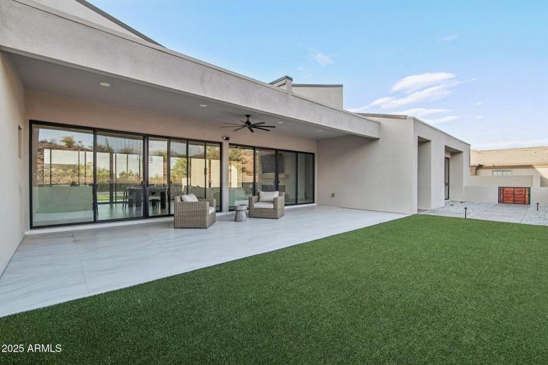 6-web-or-mls-W Estes Way-S2708-006