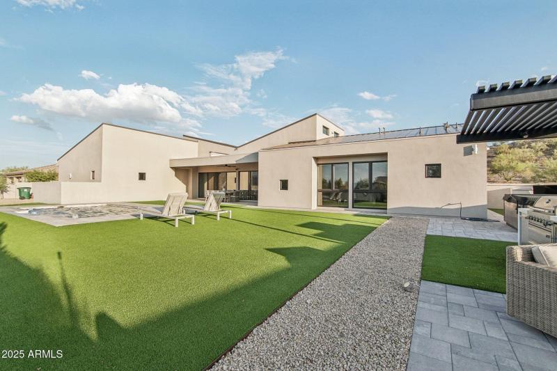 43-web-or-mls-W Estes Way-S2708-043