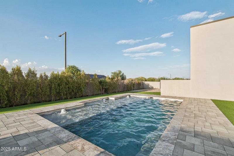 40-web-or-mls-W Estes Way-S2708-040