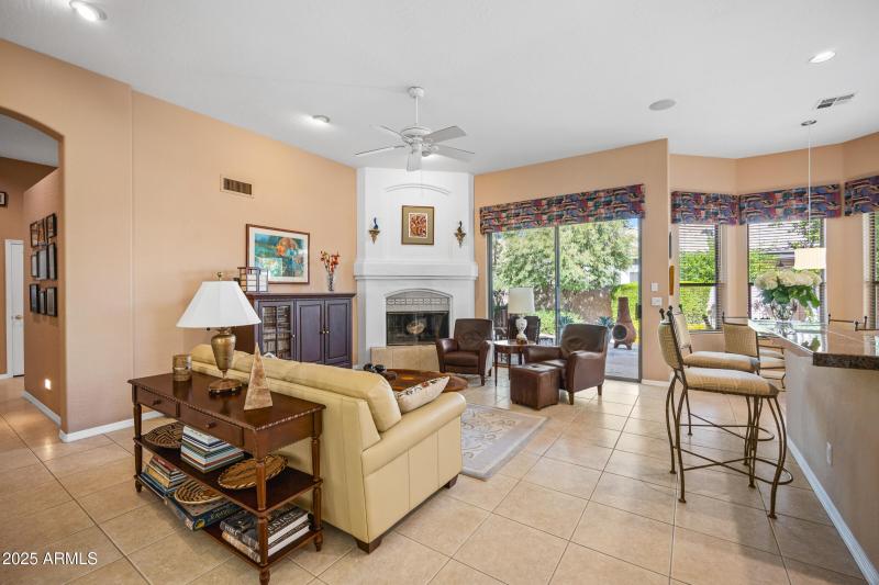 1978 E Stephens Dr-11