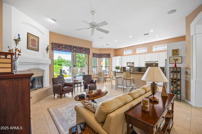 1978 E Stephens Dr-14