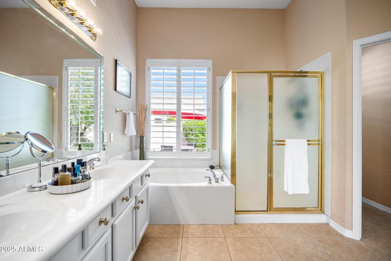 1978 E Stephens Dr-32