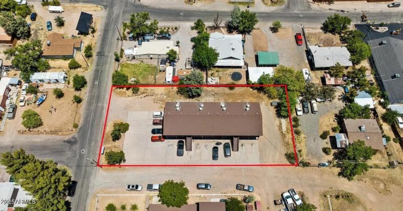 areal with red line directly above