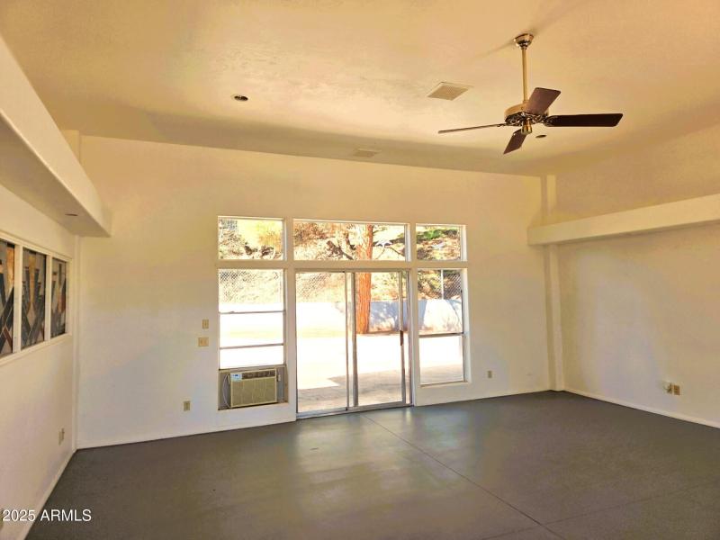 130 rincon foyer pic 2