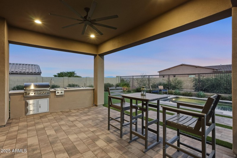 Outdoor Kitchen