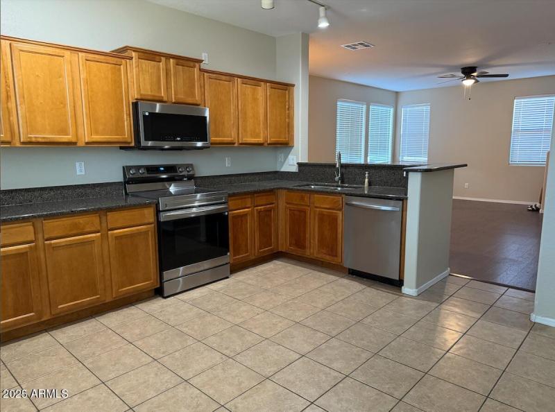 996 E Cantebria Dr Kitchen 3