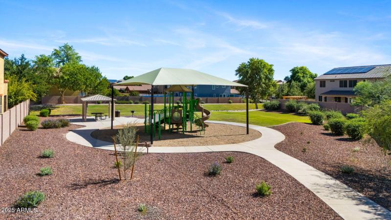 32 - Close to Community Park