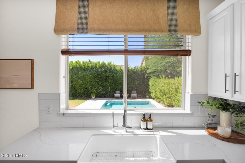 27-web-or-mls-P1247302