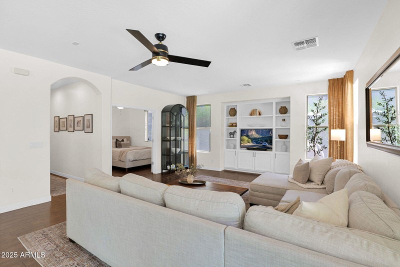 36-web-or-mls-P1247318