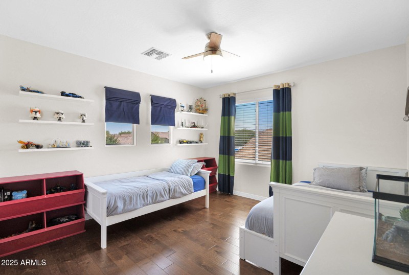 42-web-or-mls-P1247327