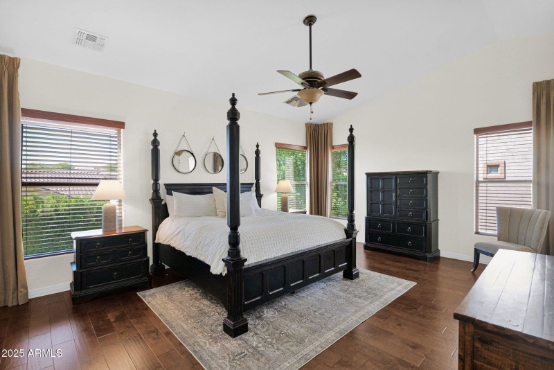 47-web-or-mls-P1247339