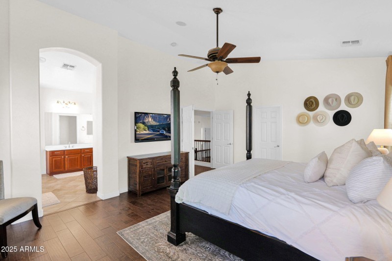 49-web-or-mls-P1247342