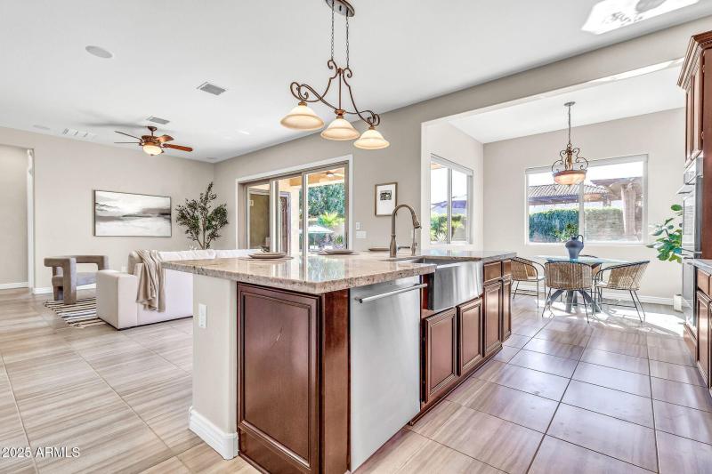 2827 E Bellerive Dr2-16