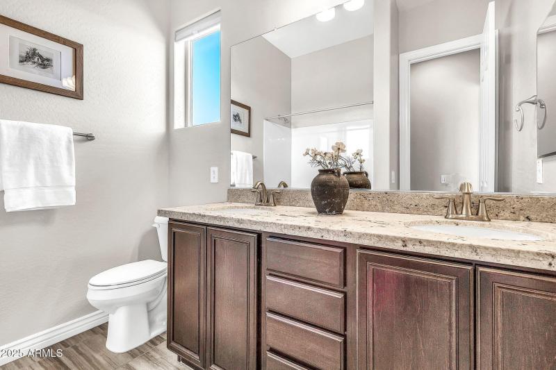 2827 E Bellerive Dr2-41