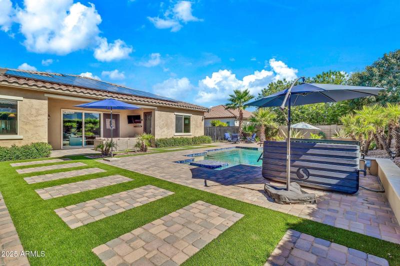 2827 E Bellerive Dr2-45