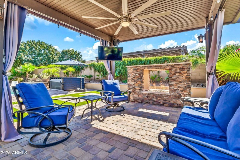 2827 E Bellerive Dr2-58